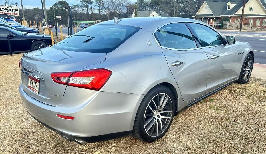Maserati Ghibli photo 4