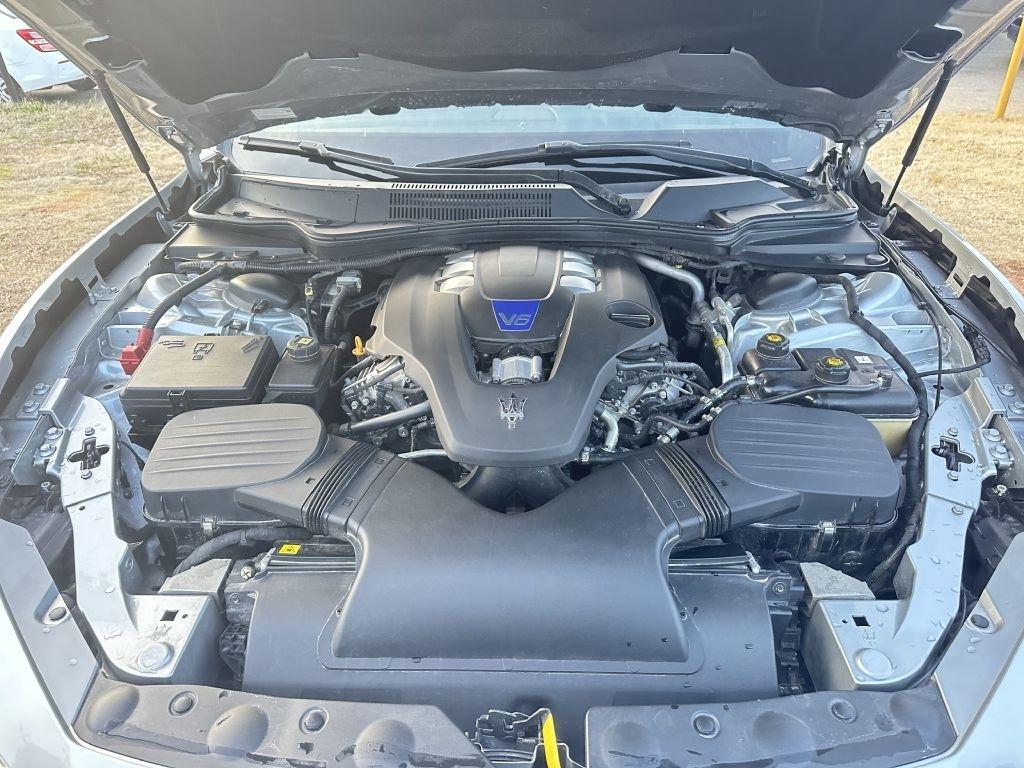Maserati Ghibli photo 17