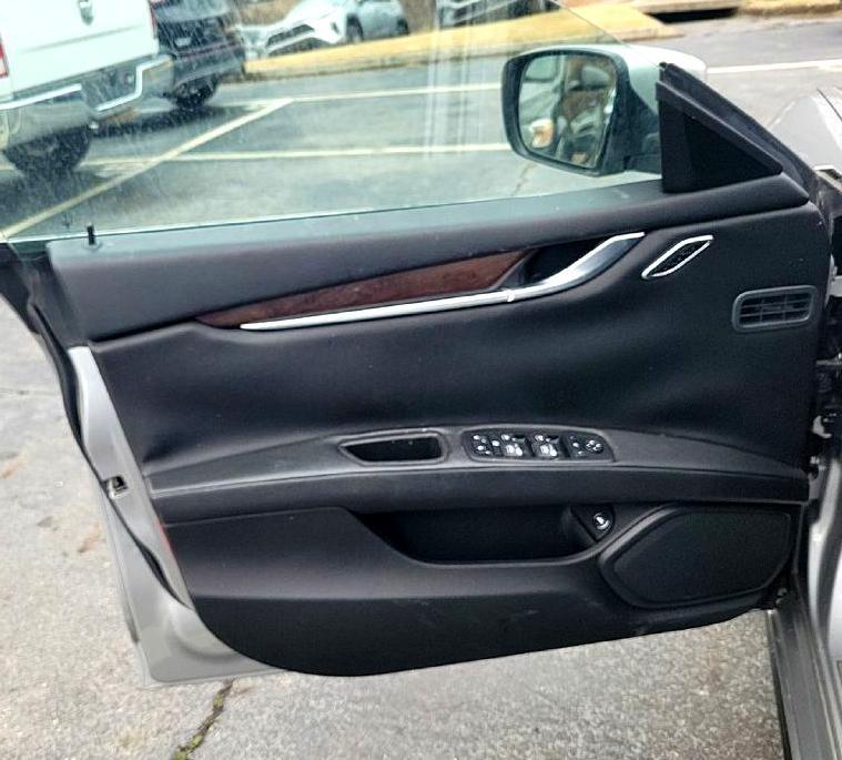 Maserati Ghibli photo 28