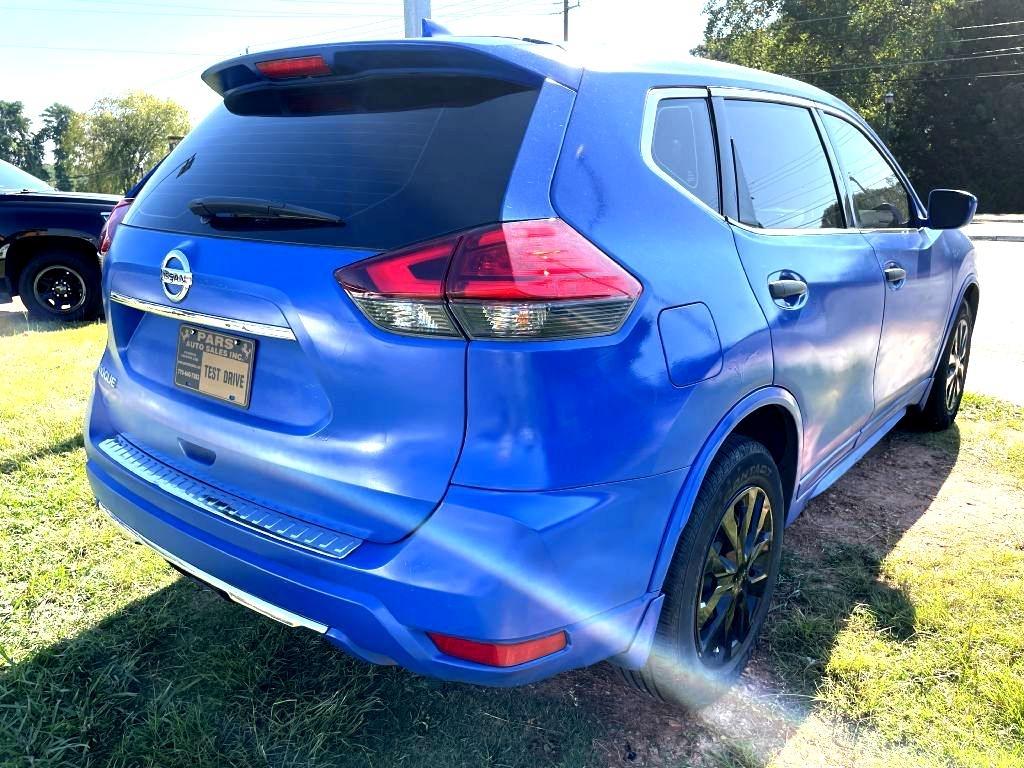 Nissan Rogue photo 4