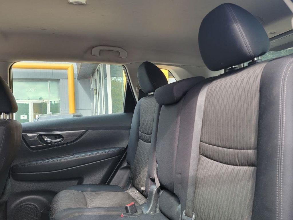 Nissan Rogue photo 7
