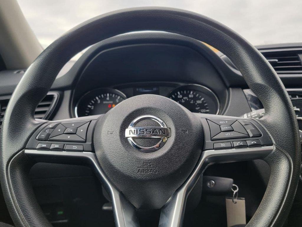 Nissan Rogue photo 11
