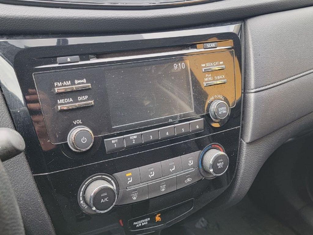 Nissan Rogue photo 12