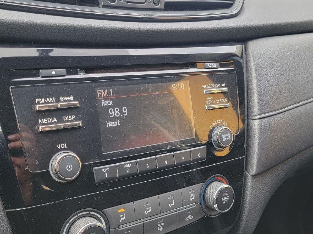 Nissan Rogue photo 13