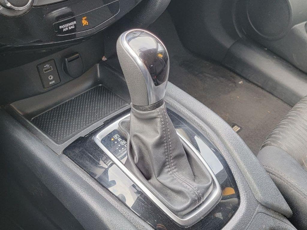Nissan Rogue photo 16