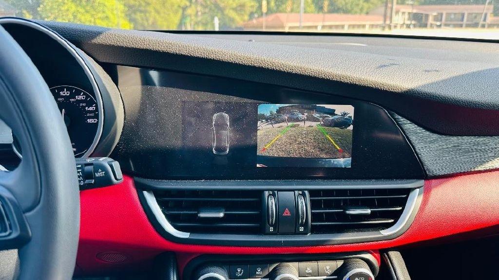 Alfa Romeo Giulia (952) photo 7