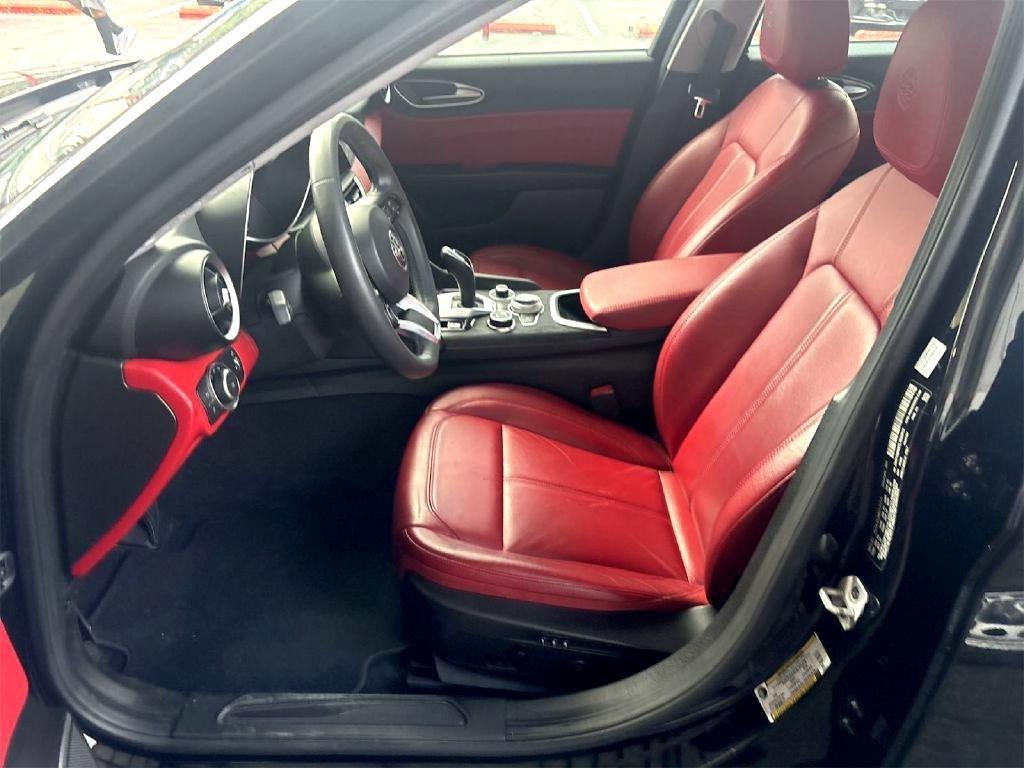 Alfa Romeo Giulia (952) photo 12