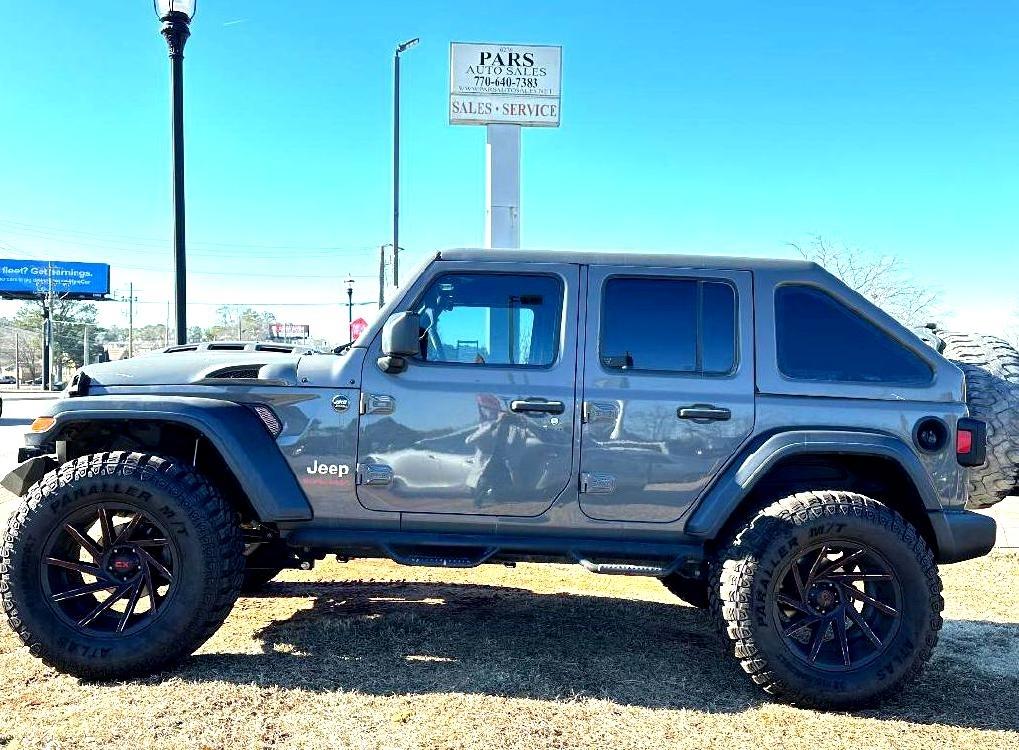 Jeep Wrangler photo 4