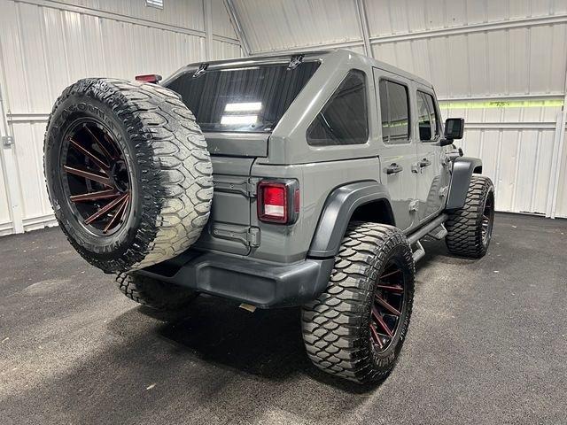 Jeep Wrangler photo 11