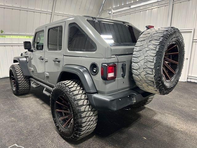 Jeep Wrangler photo 13