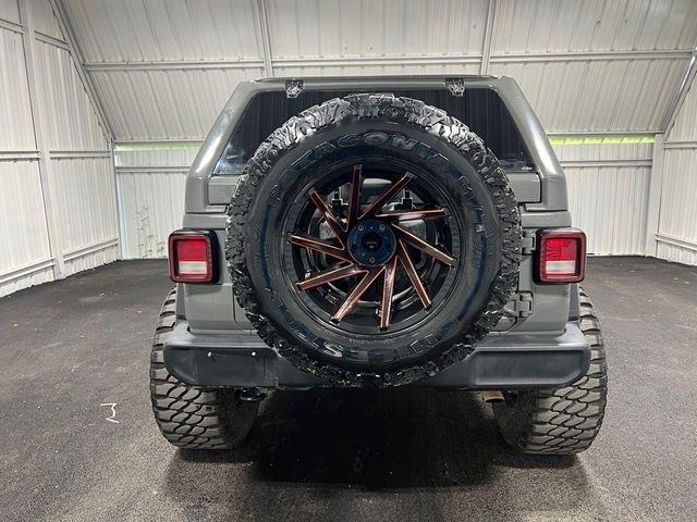 Jeep Wrangler photo 14