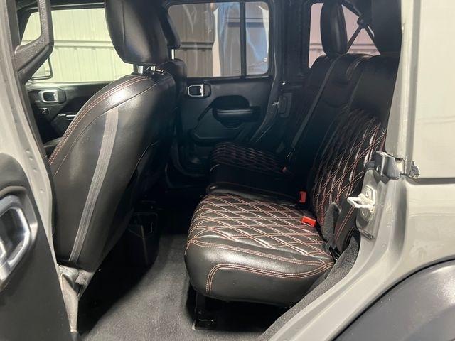 Jeep Wrangler photo 25