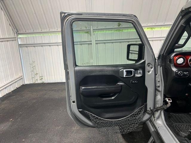 Jeep Wrangler photo 26