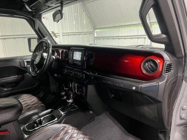 Jeep Wrangler photo 32
