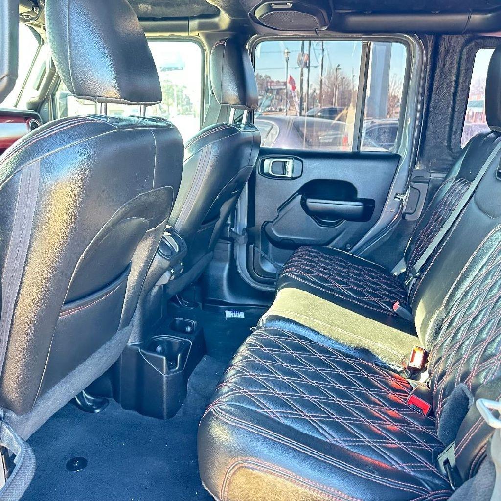 Jeep Wrangler photo 38
