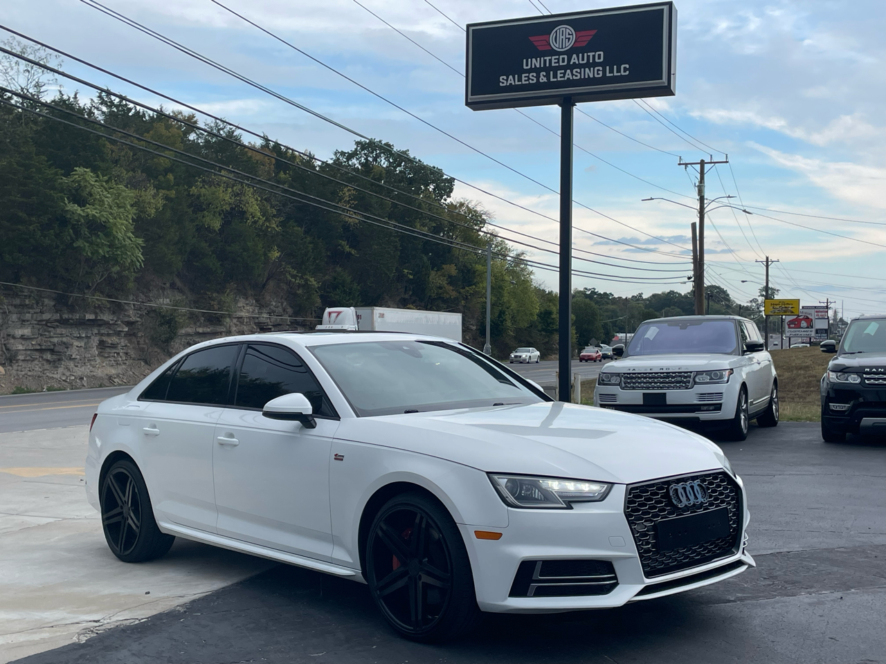 2017 Audi A4 2.0T Premium Quattro photo 3