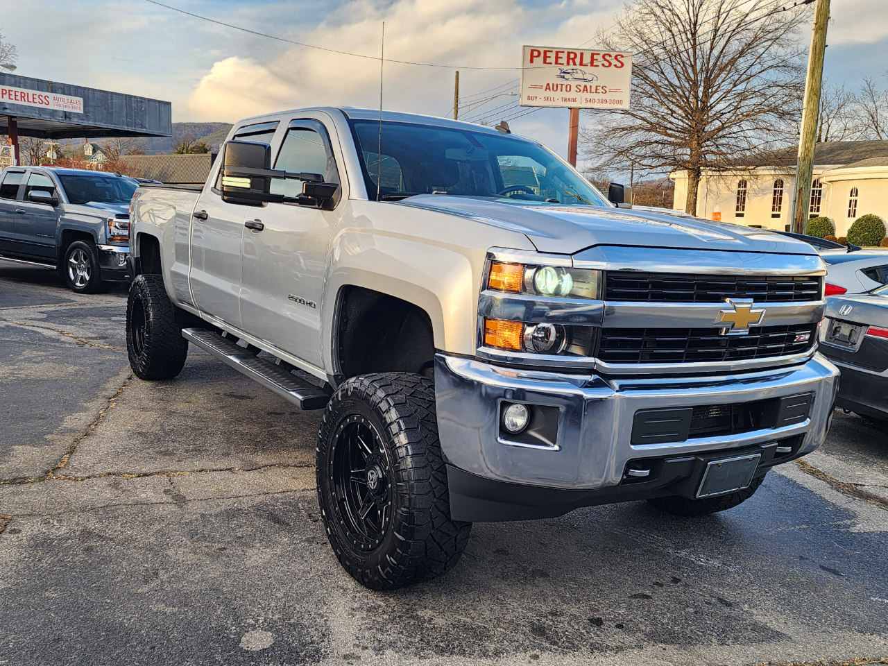 Chevrolet Silverado 2500HD LT Crew Cab Long Box 4WD 2015