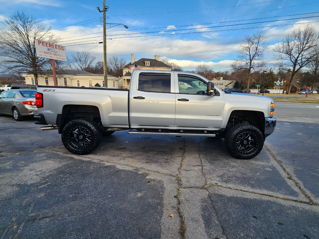 Chevrolet Silverado 2500HD LT Crew Cab Long Box 4WD 2015