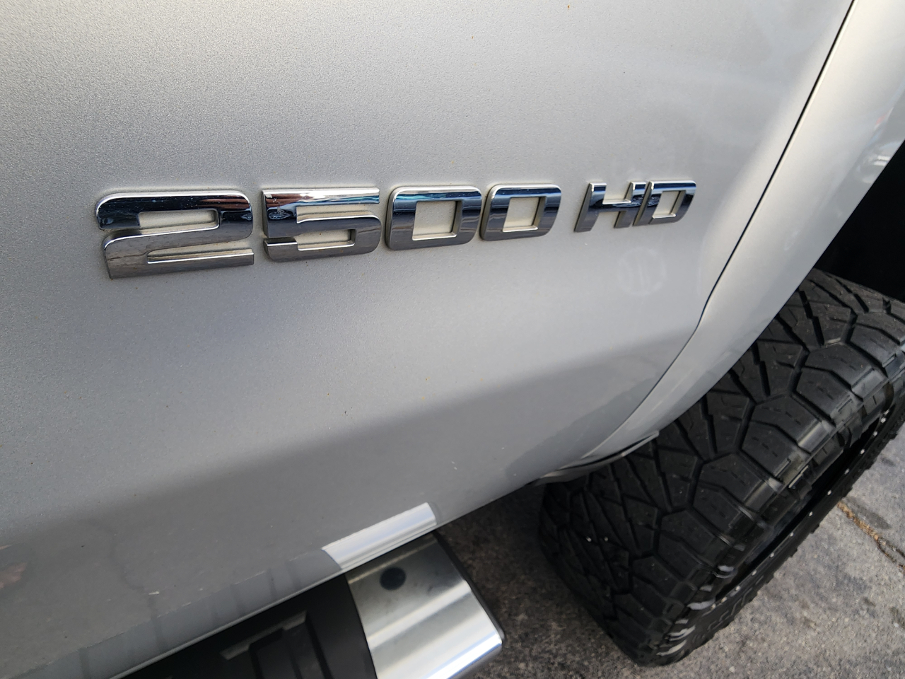 Chevrolet Silverado 2500HD LT Crew Cab Long Box 4WD 2015