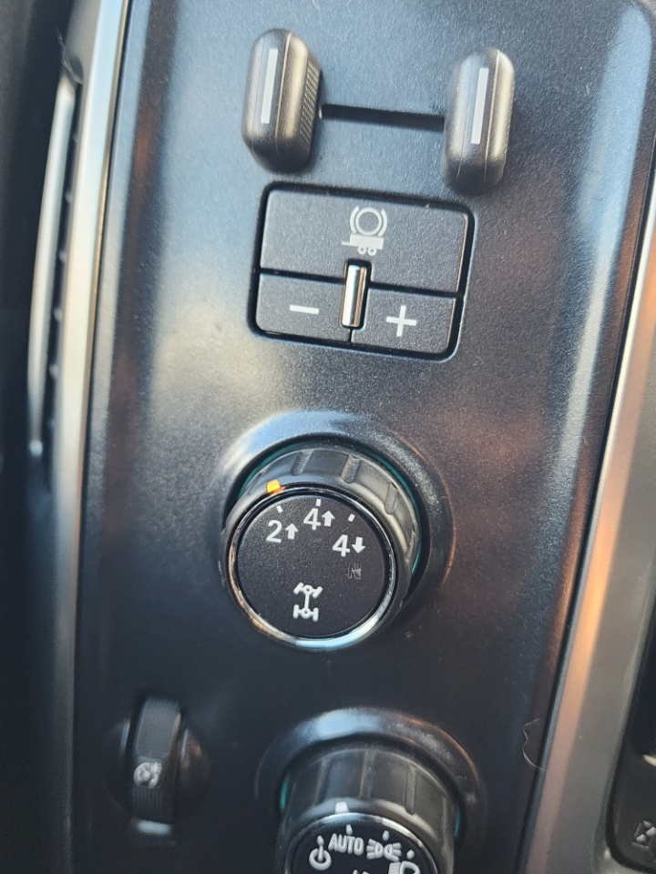 Chevrolet Silverado 2500HD LT Crew Cab Long Box 4WD 2015