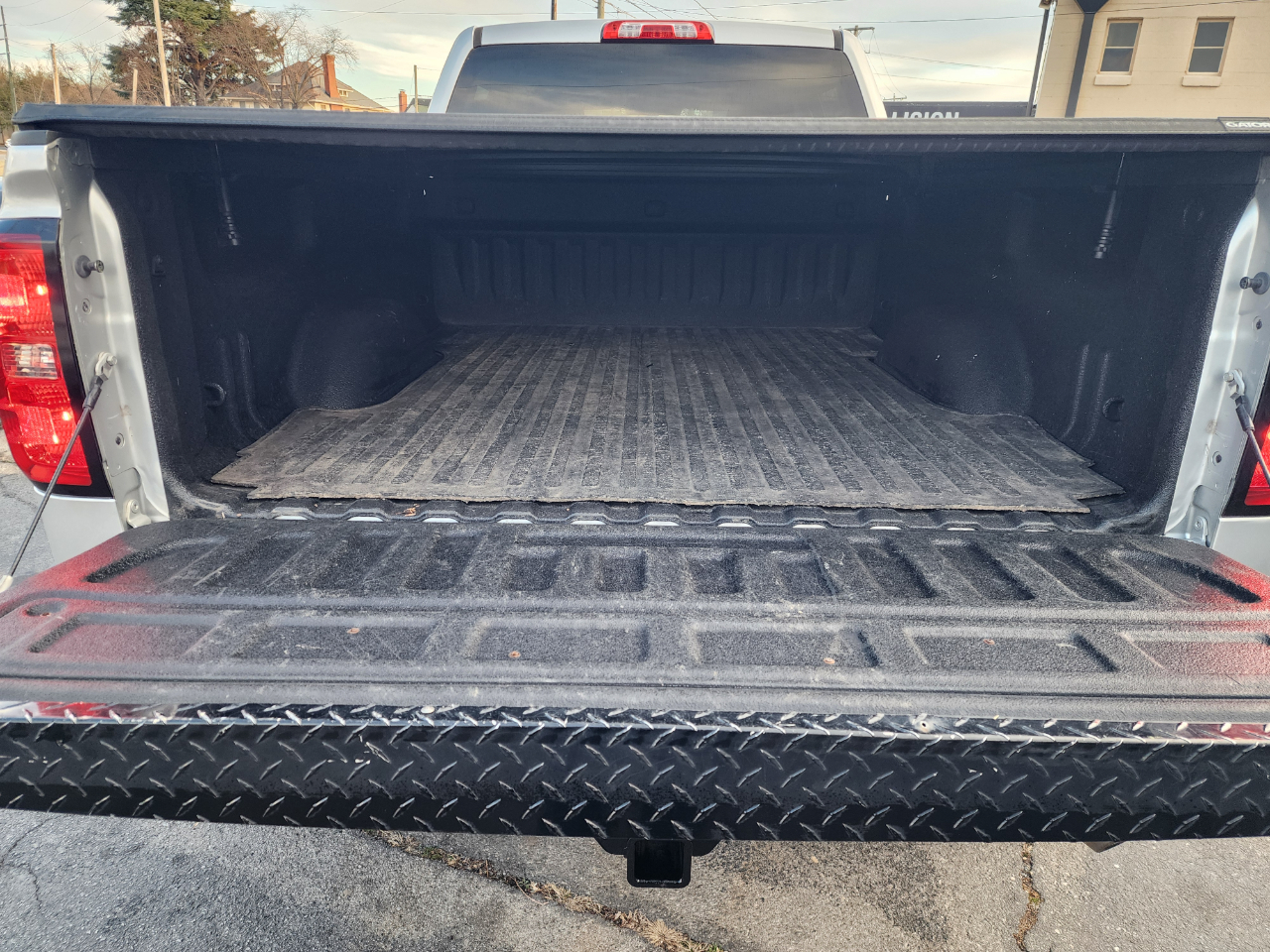 Chevrolet Silverado 2500HD LT Crew Cab Long Box 4WD 2015