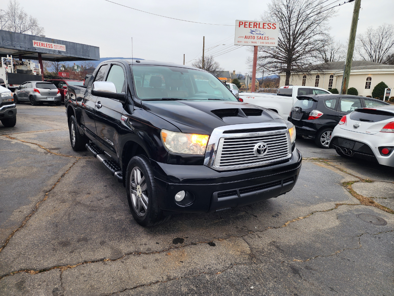 Toyota Tundra Limited 5.7L Double Cab 4WD 2013