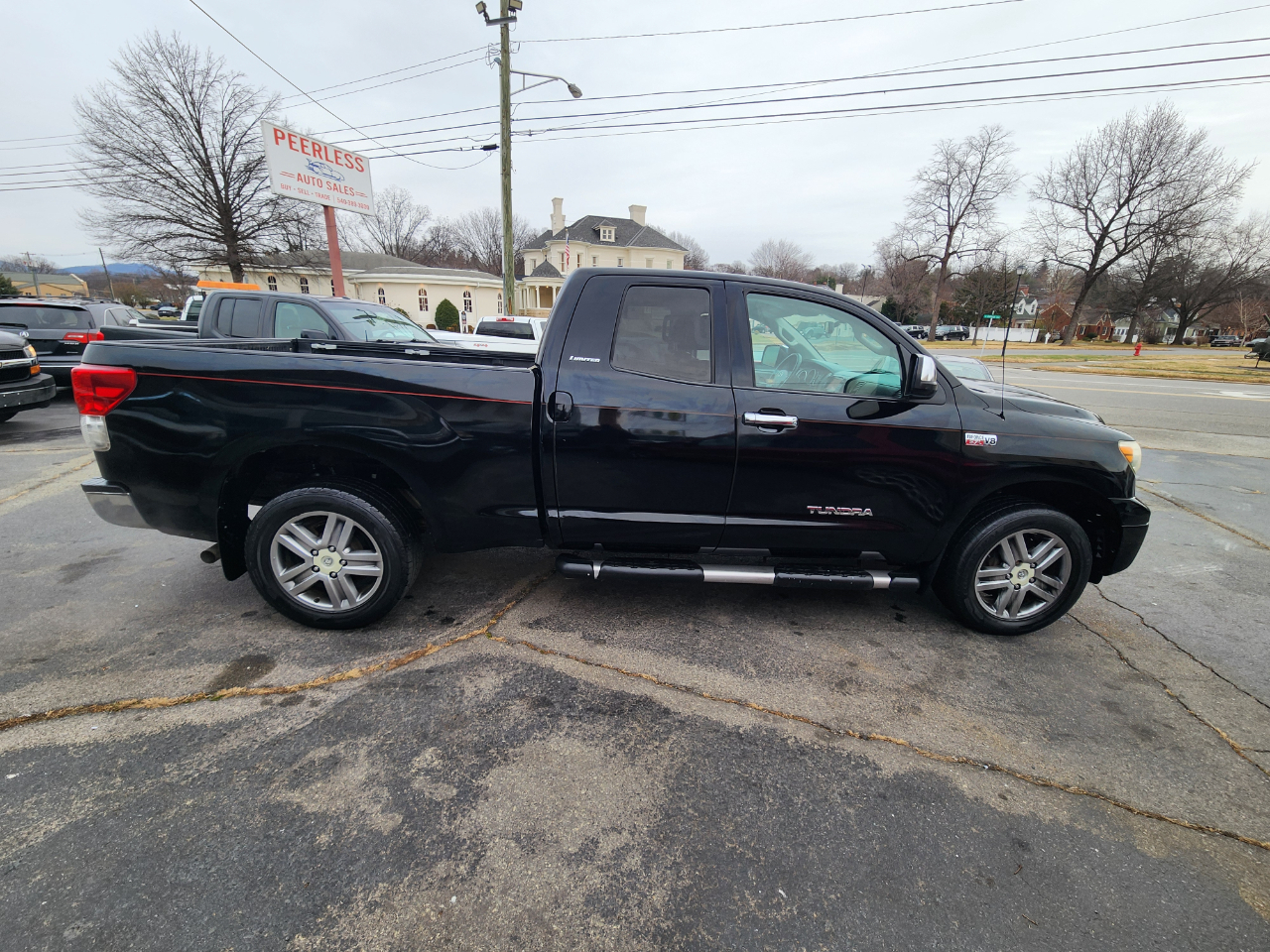 Toyota Tundra Limited 5.7L Double Cab 4WD 2013