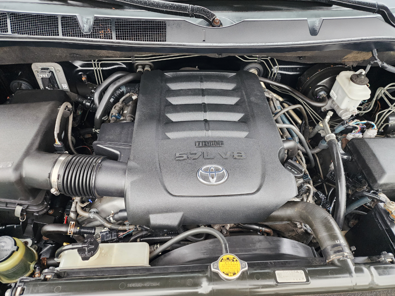 Toyota Tundra Limited 5.7L Double Cab 4WD 2013