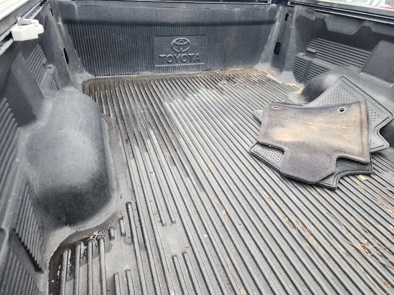 Toyota Tundra Limited 5.7L Double Cab 4WD 2013