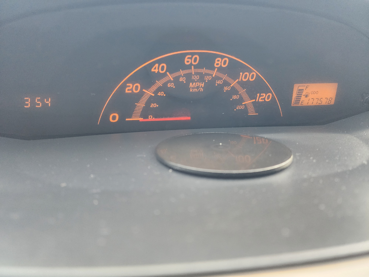 Toyota Yaris Liftback 3-Door AT 2009