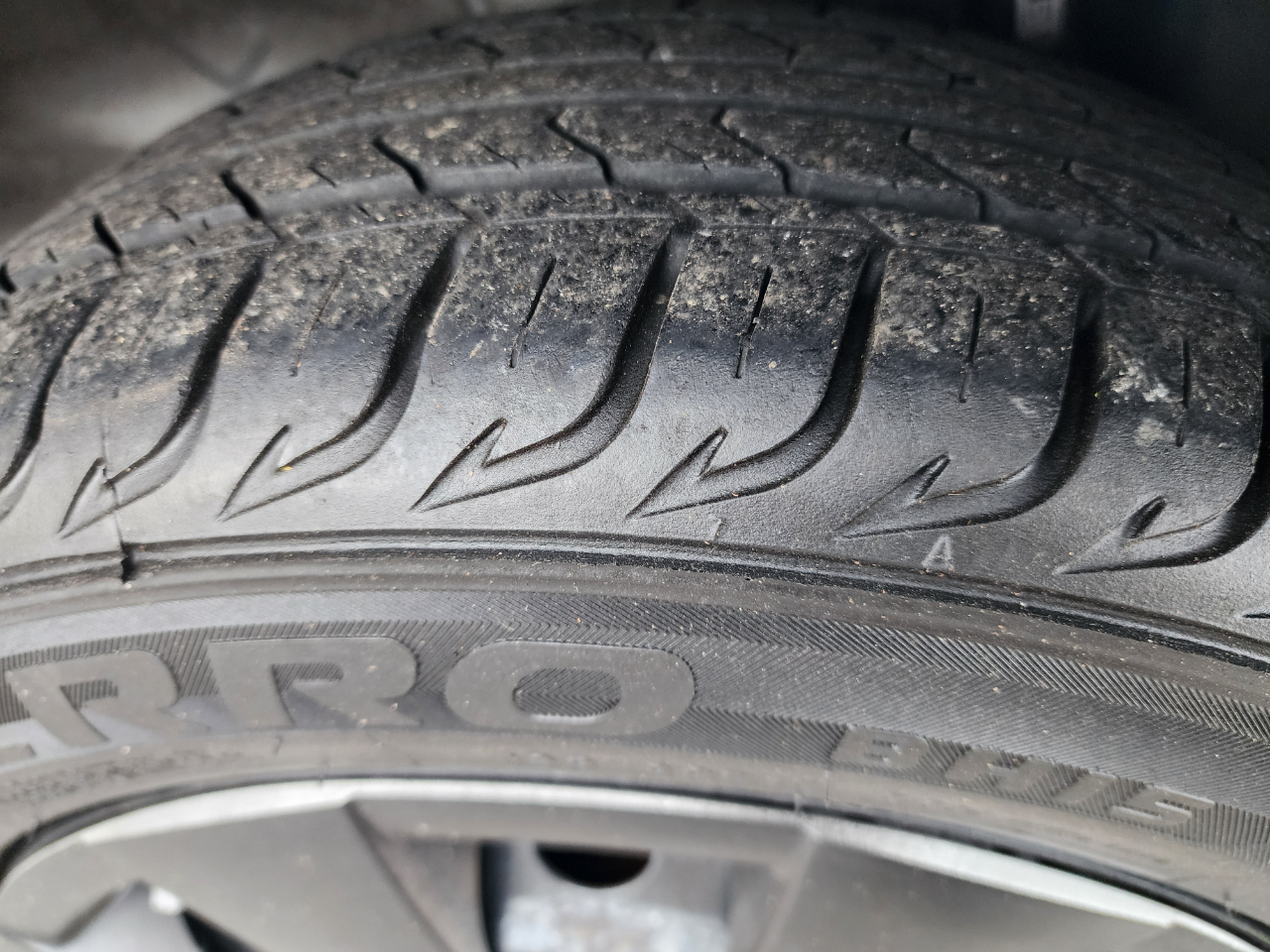 Toyota Yaris Liftback 3-Door AT 2009