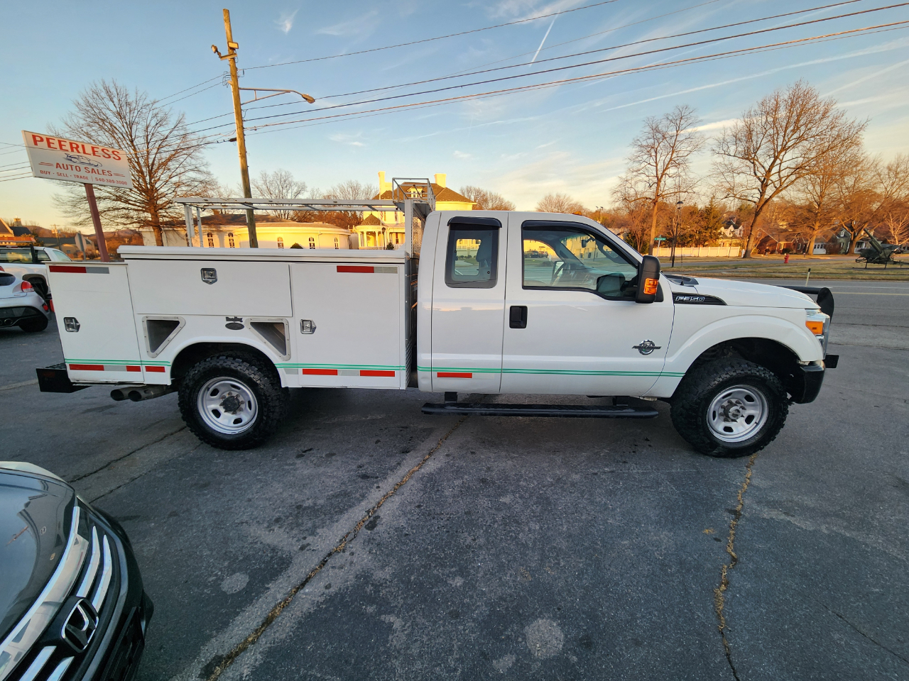 Ford F-350 SD Lariat SuperCab Long Bed 4WD 2013