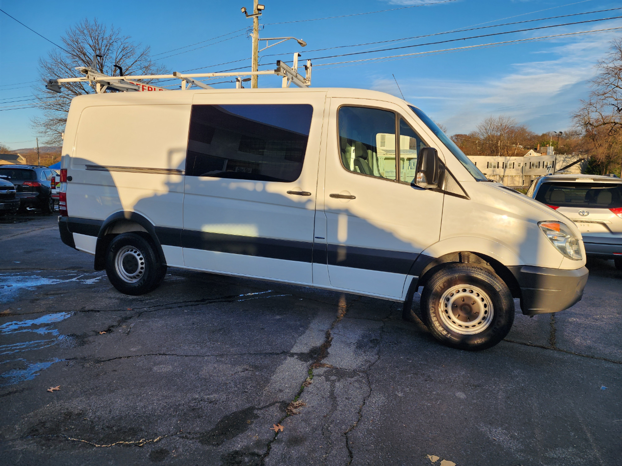 Mercedes-Benz Sprinter 2500 High Roof 144-in. WB 2012