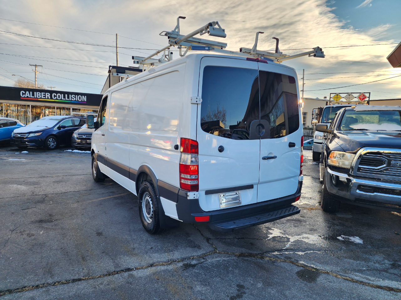 Mercedes-Benz Sprinter 2500 High Roof 144-in. WB 2012