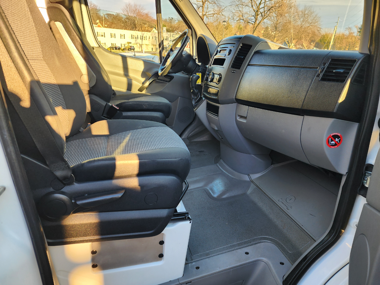 Mercedes-Benz Sprinter 2500 High Roof 144-in. WB 2012