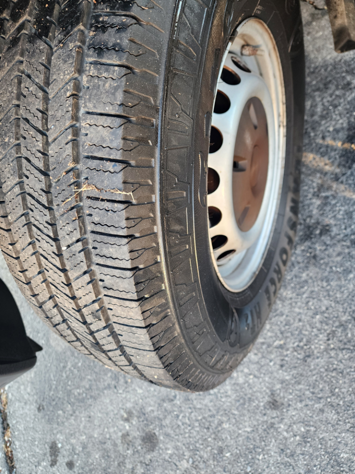 Mercedes-Benz Sprinter 2500 High Roof 144-in. WB 2012