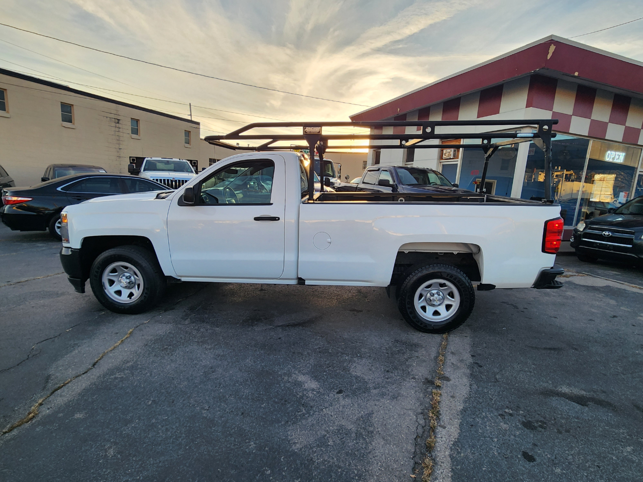 Chevrolet Silverado 1500 Work Truck Short Box 2WD 2017