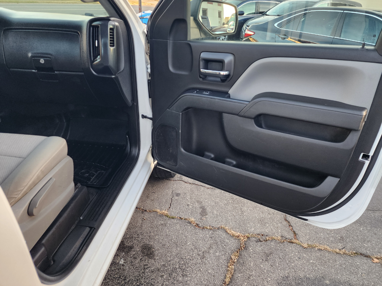 Chevrolet Silverado 1500 Work Truck Short Box 2WD 2017