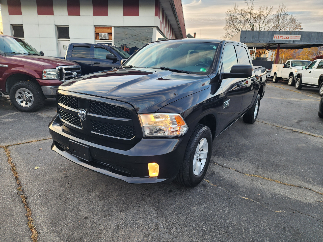 RAM 1500 Tradesman Crew Cab SWB 4WD 2018