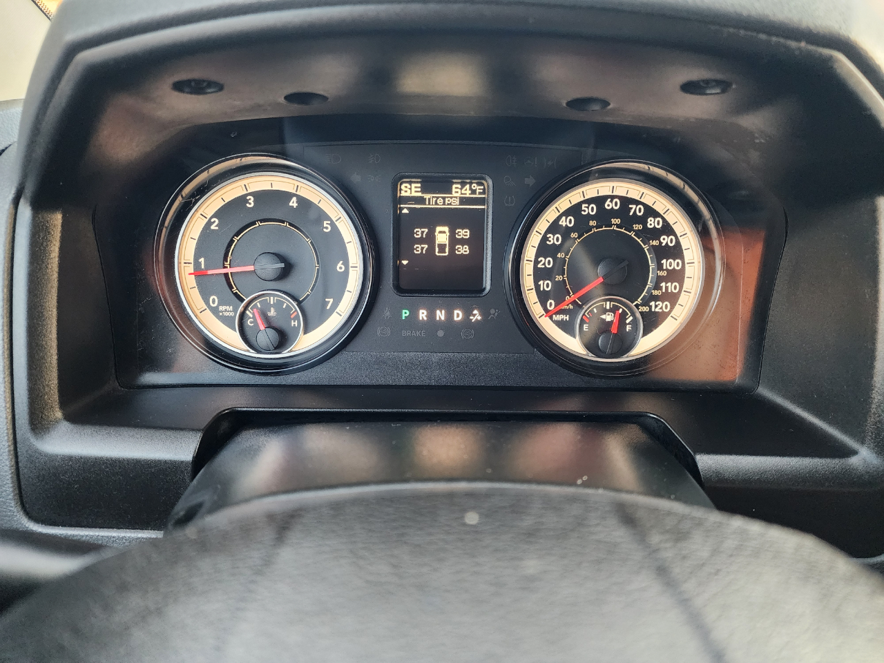 RAM 1500 Tradesman Crew Cab SWB 4WD 2018