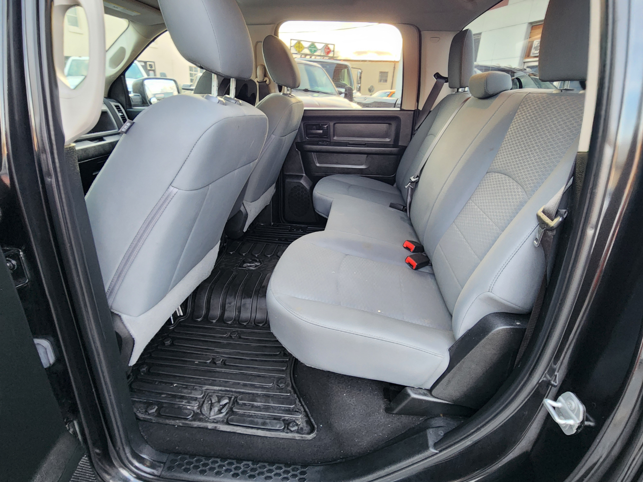 RAM 1500 Tradesman Crew Cab SWB 4WD 2018