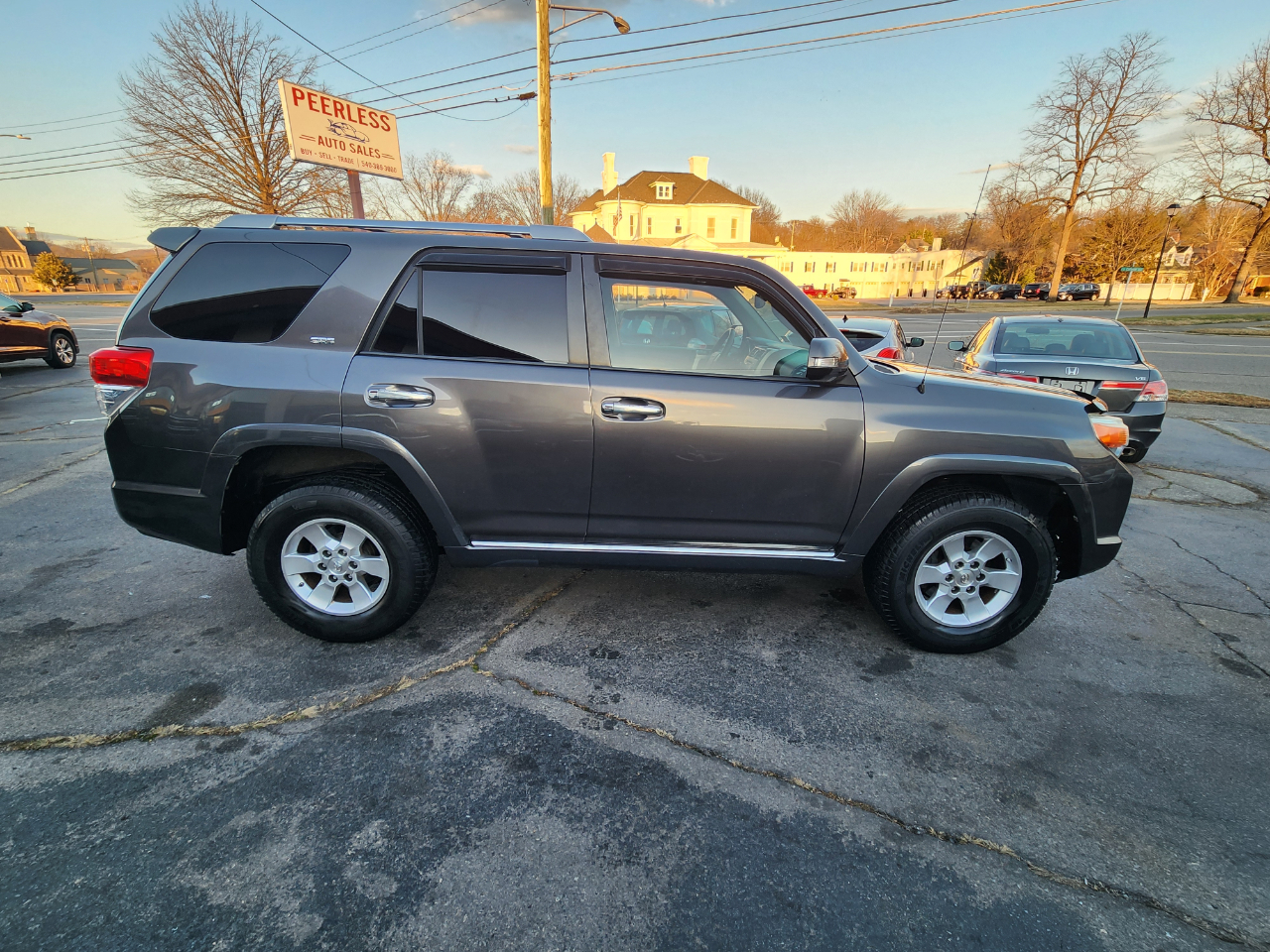 Toyota 4Runner SR5 4WD 2011