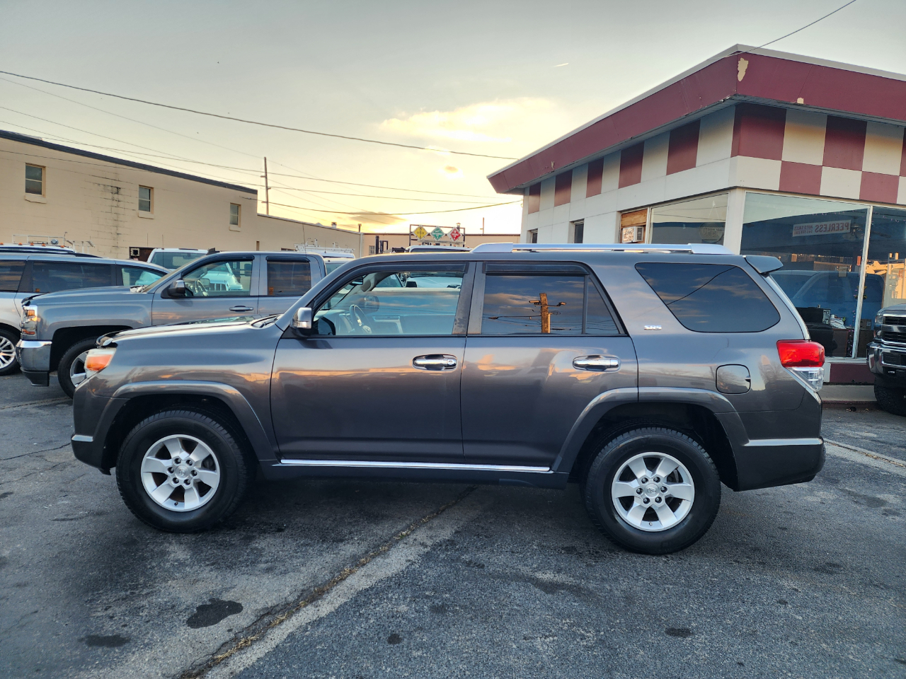 Toyota 4Runner SR5 4WD 2011