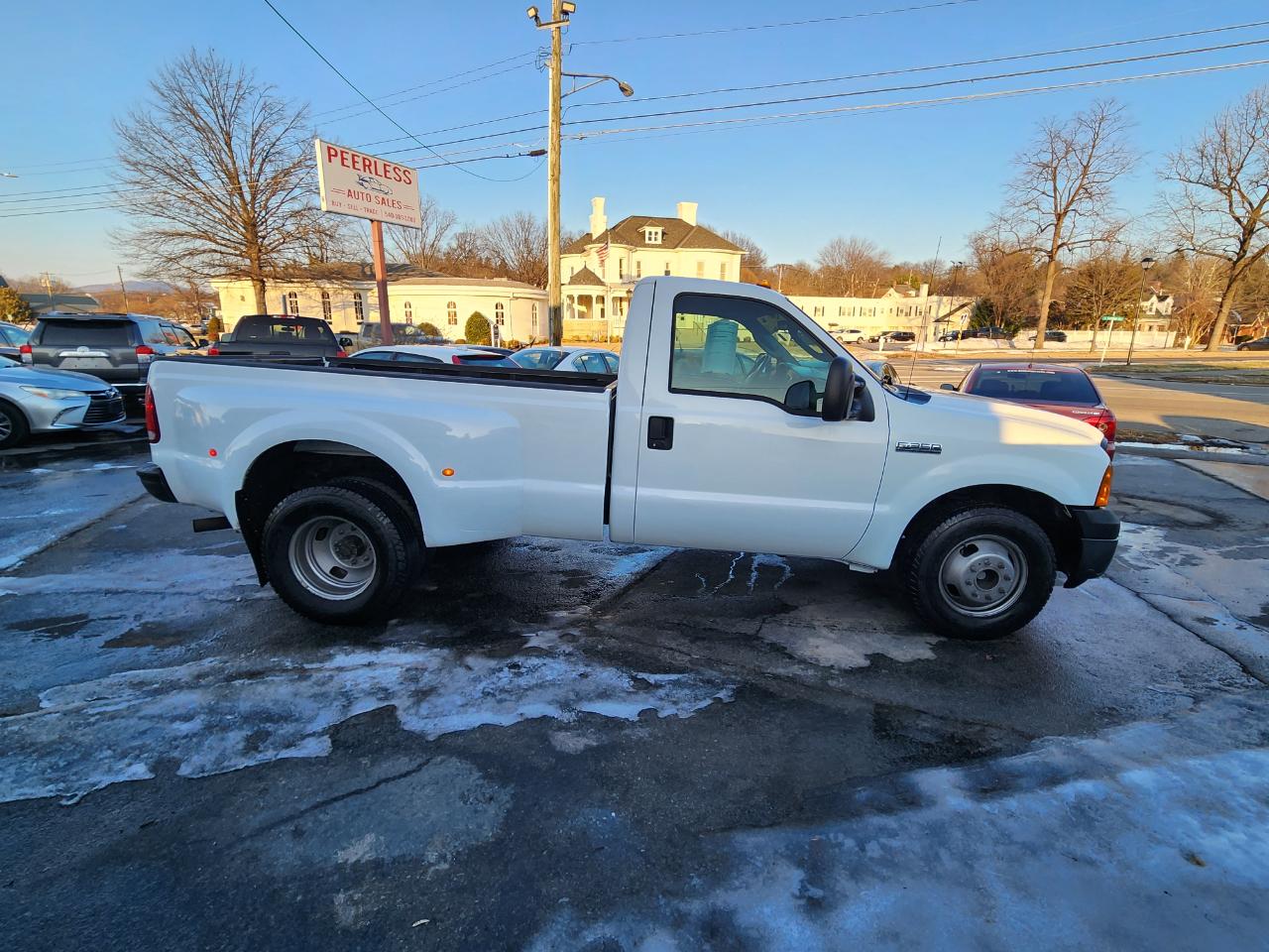Ford F-350 SD XLT 2WD DRW 2006