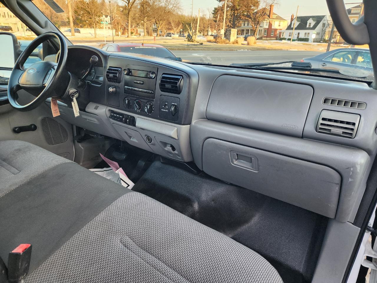 Ford F-350 SD XLT 2WD DRW 2006