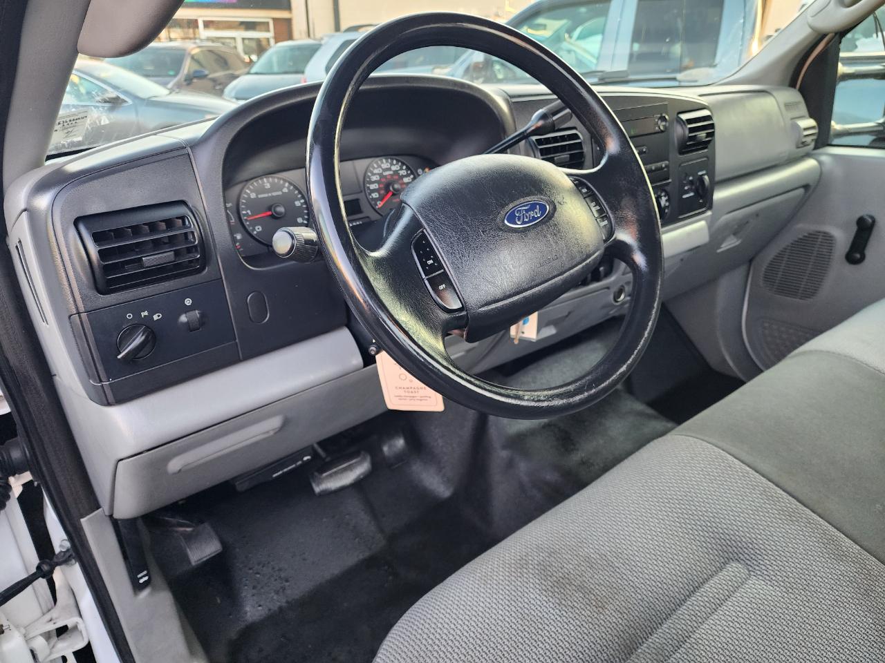 Ford F-350 SD XLT 2WD DRW 2006