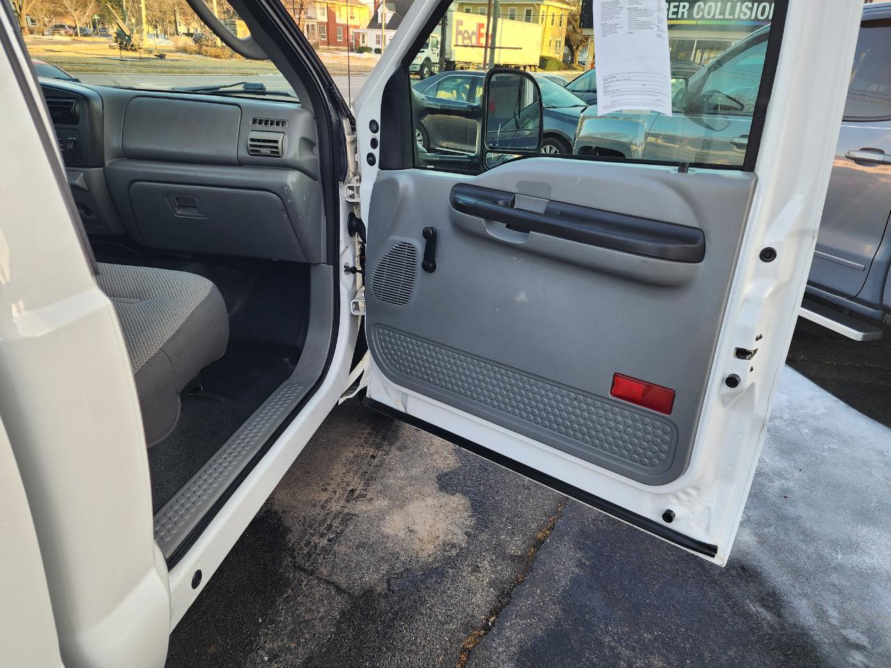 Ford F-350 SD XLT 2WD DRW 2006