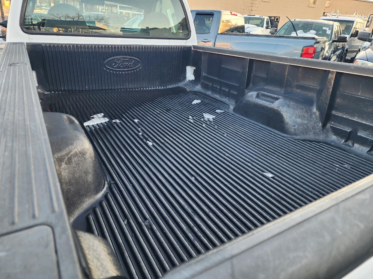 Ford F-350 SD XLT 2WD DRW 2006