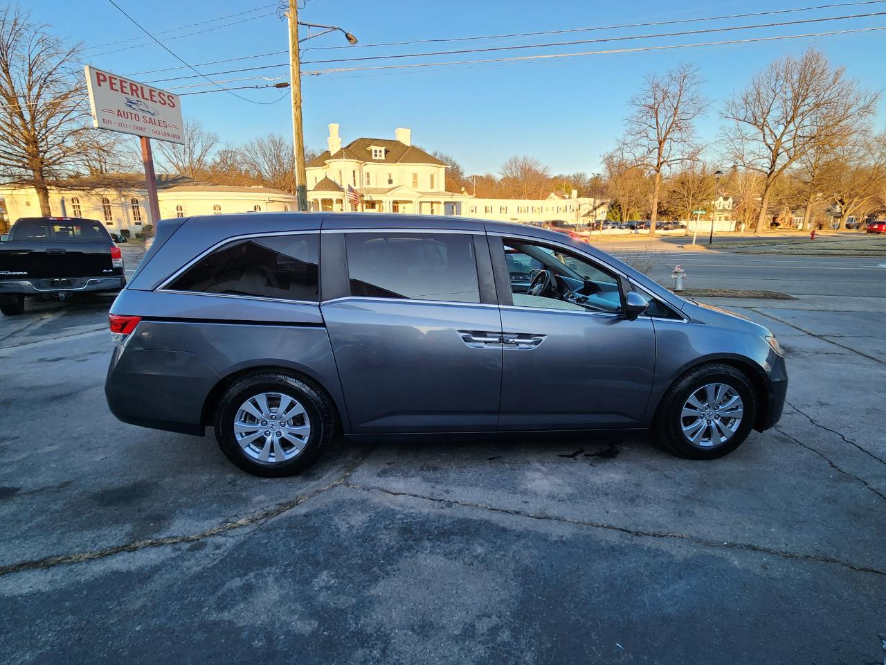 Honda Odyssey SE 2016