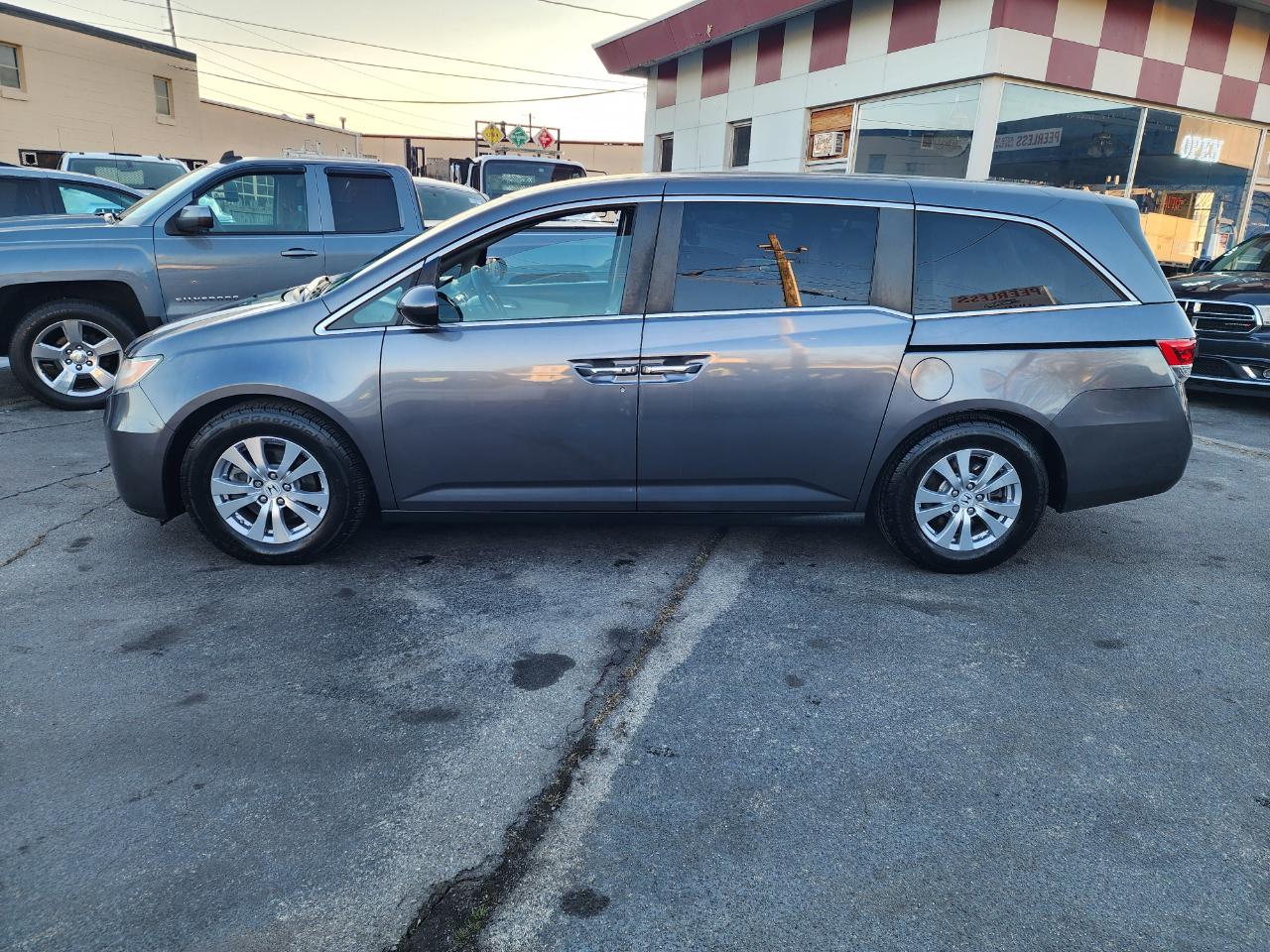 Honda Odyssey SE 2016